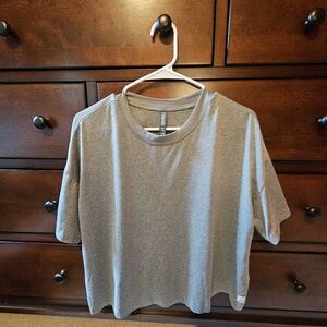 Vuori The Rise The Shine grey crop top size  large.